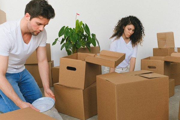 What are the top apps to assist with your UK home move?